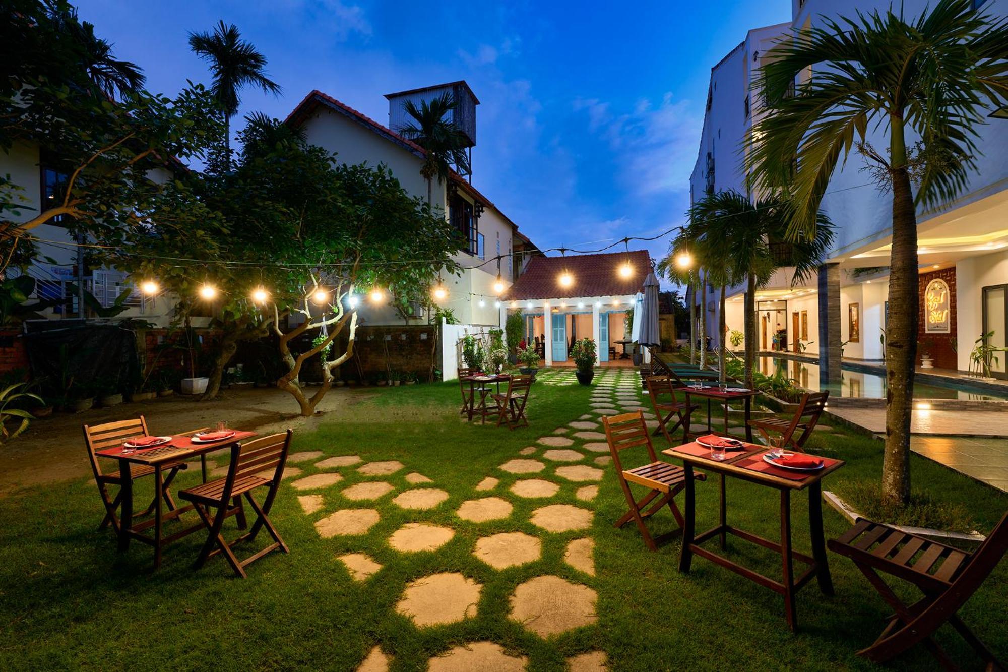 Hoi An Legend Charm Boutique Hotel ภายนอก รูปภาพ