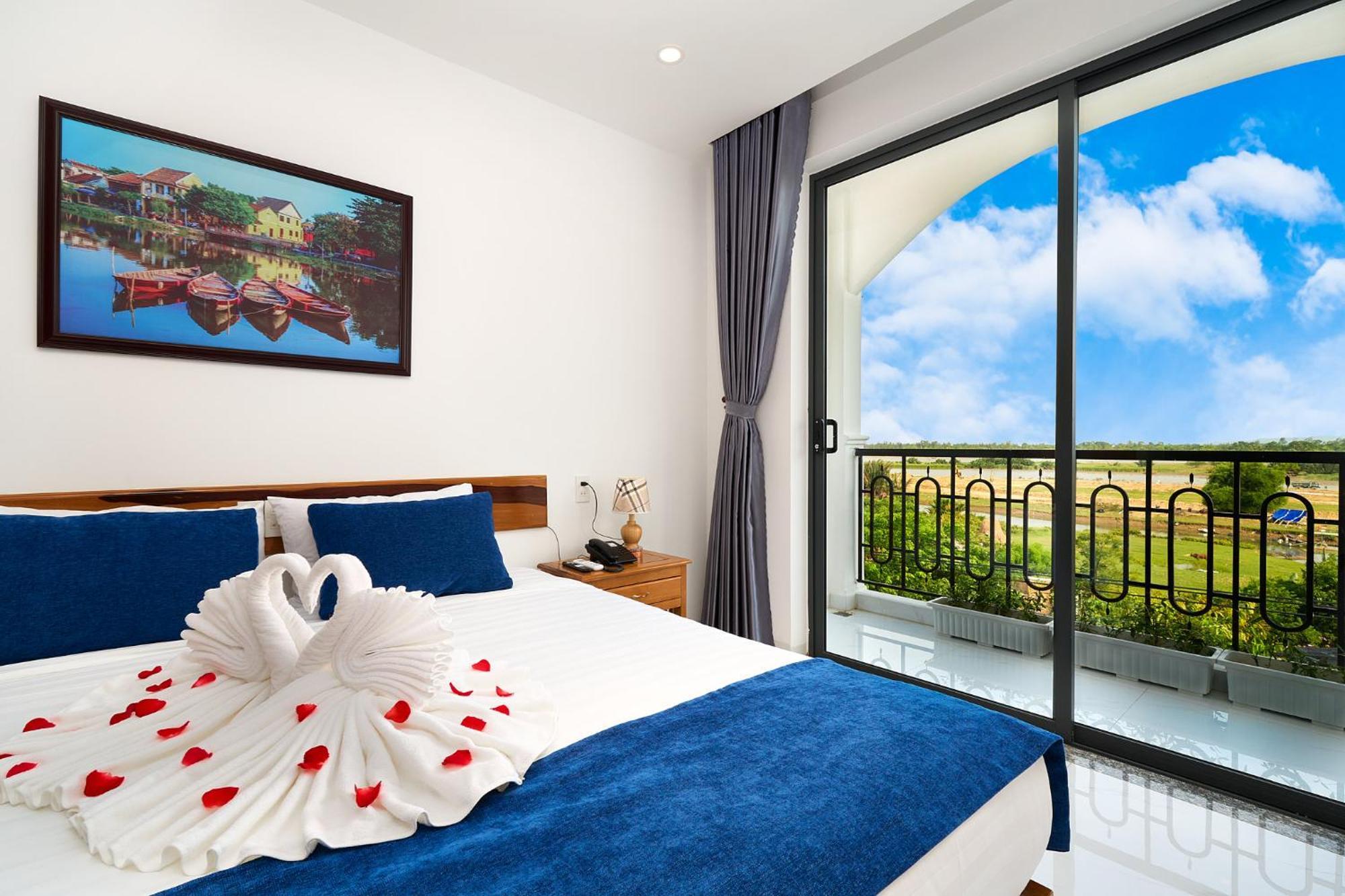 Hoi An Legend Charm Boutique Hotel ภายนอก รูปภาพ