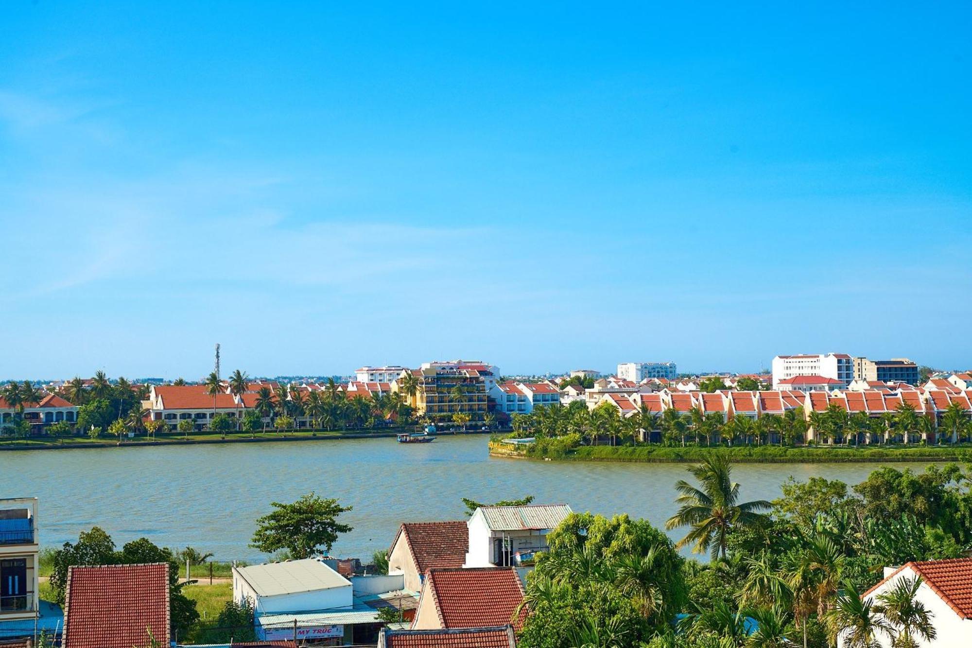 Hoi An Legend Charm Boutique Hotel ภายนอก รูปภาพ